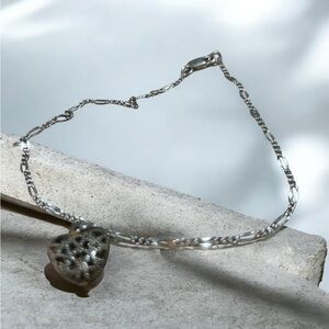 Figaro chain with vintage heart charm